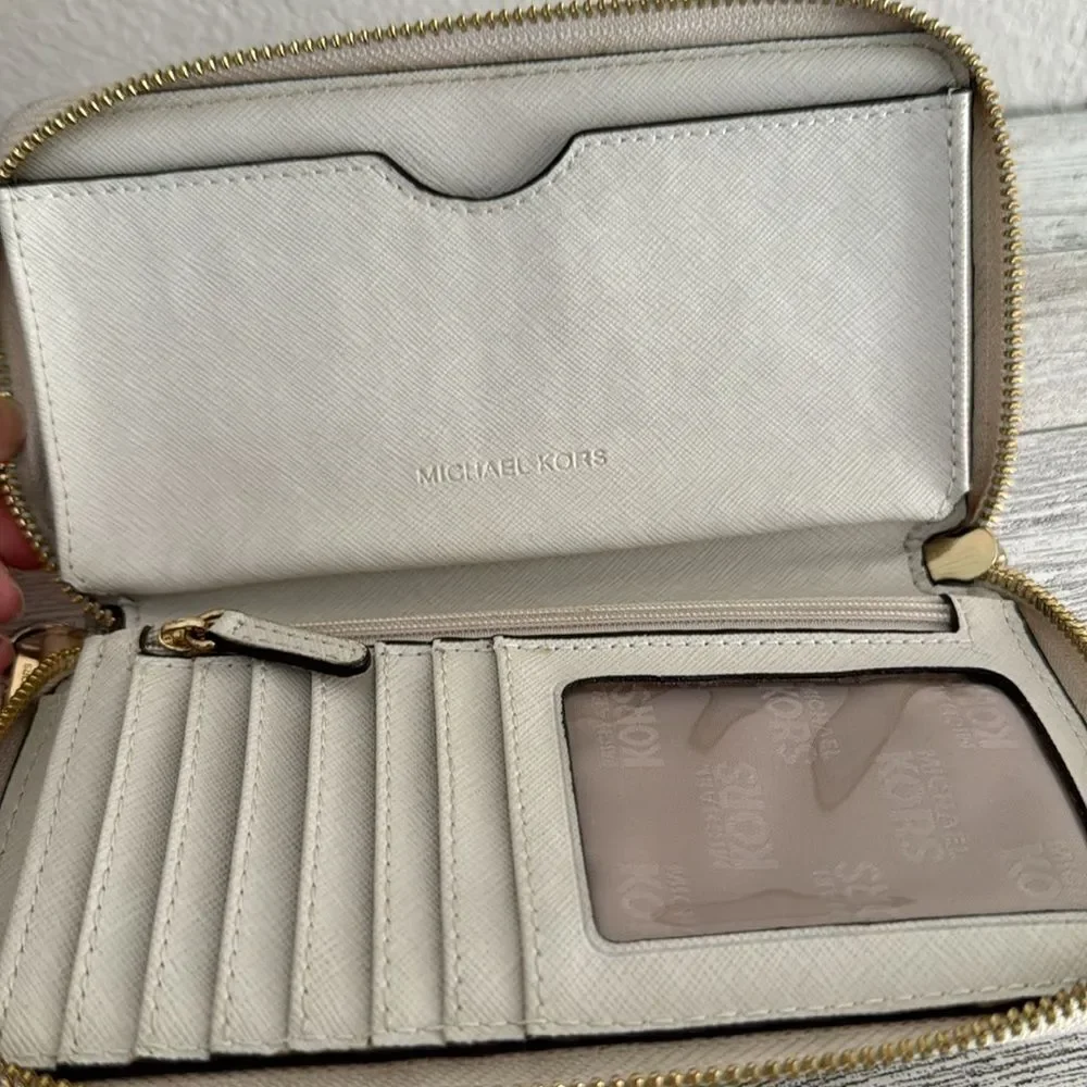 Michael Kors Cream and Tan Signature Satchel - Picture 17 of 17